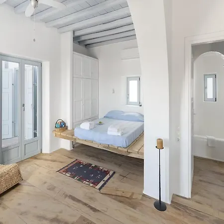 With Panoramic Sea Views Vila